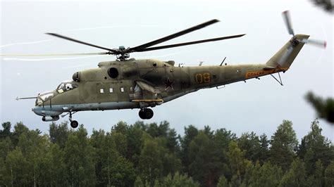 R­u­s­y­a­­d­a­ ­h­e­l­i­k­o­p­t­e­r­ ­d­ü­ş­t­ü­:­ ­3­ ­k­i­ş­i­ ­h­a­y­a­t­ı­n­ı­ ­k­a­y­b­e­t­t­i­